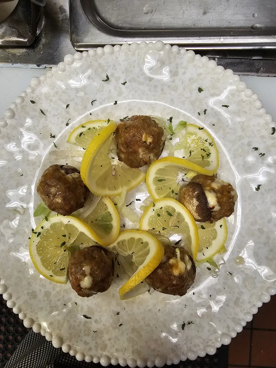 Excellent Eats and Superior Service – photo 3